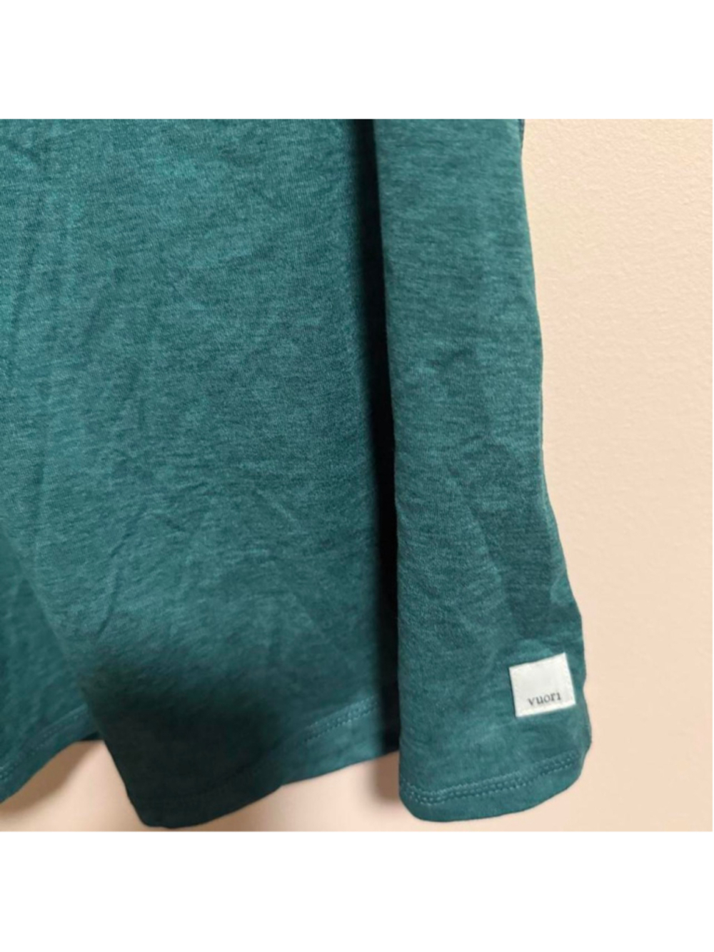 Vuori Lux Performance Tank Raceback in Jade Green Heathered- Size Small - Picture 2 of 4